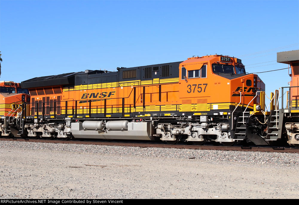 BNSF #3757